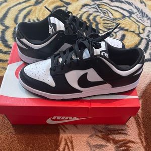 NIKE DUNK LOW PANDA